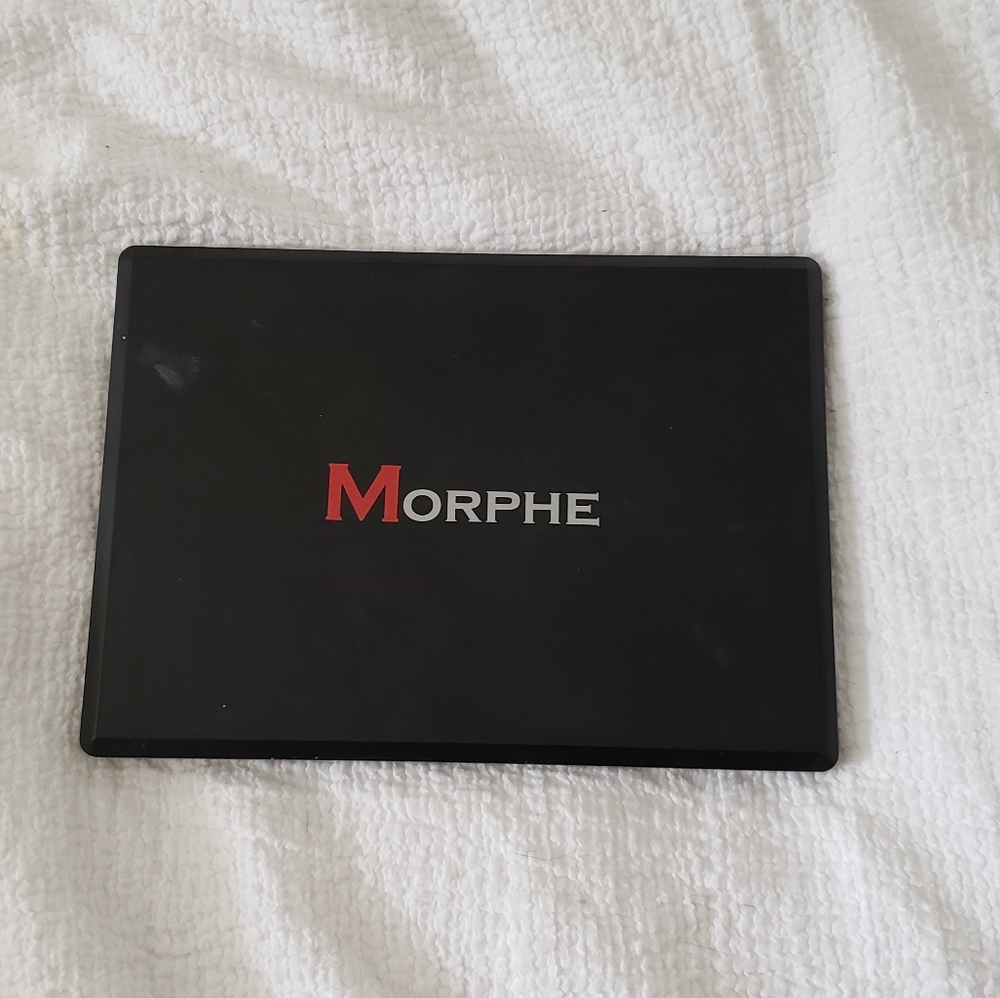 Morphe 35T eyeshadow palette
